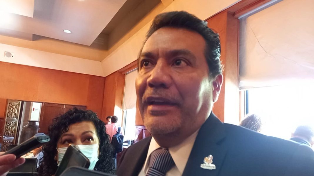 ROBERTO MONROY 020522