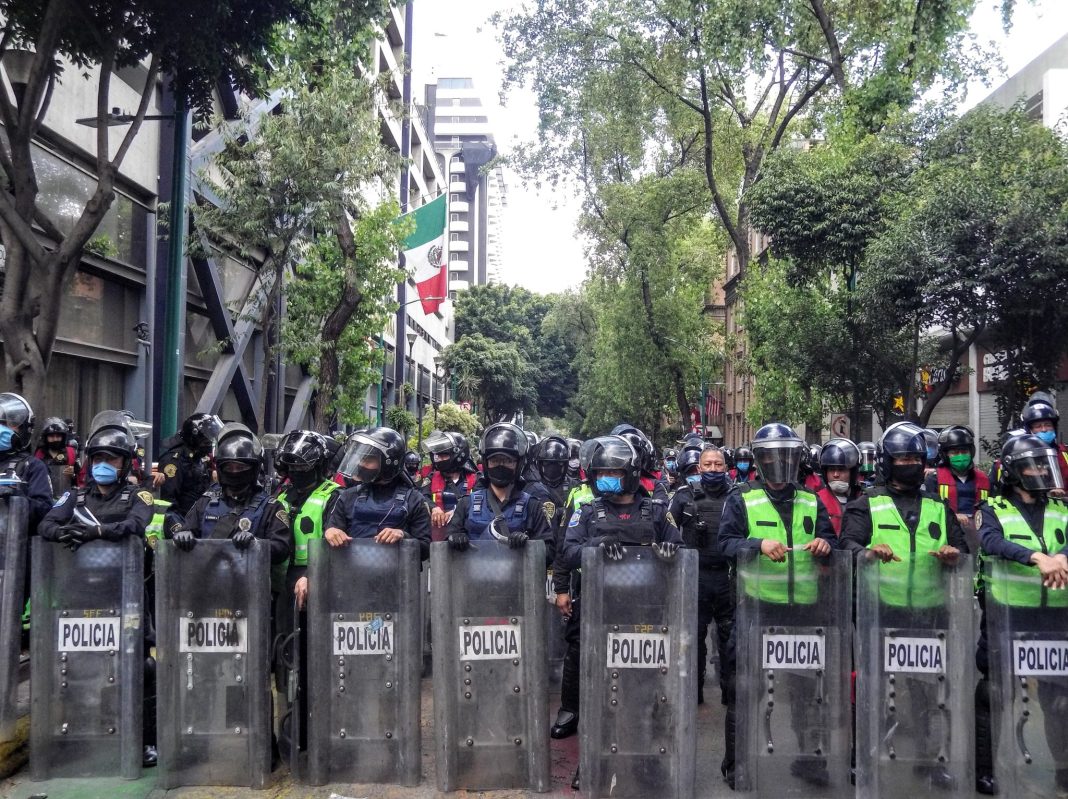 POLICIAS 1 180622