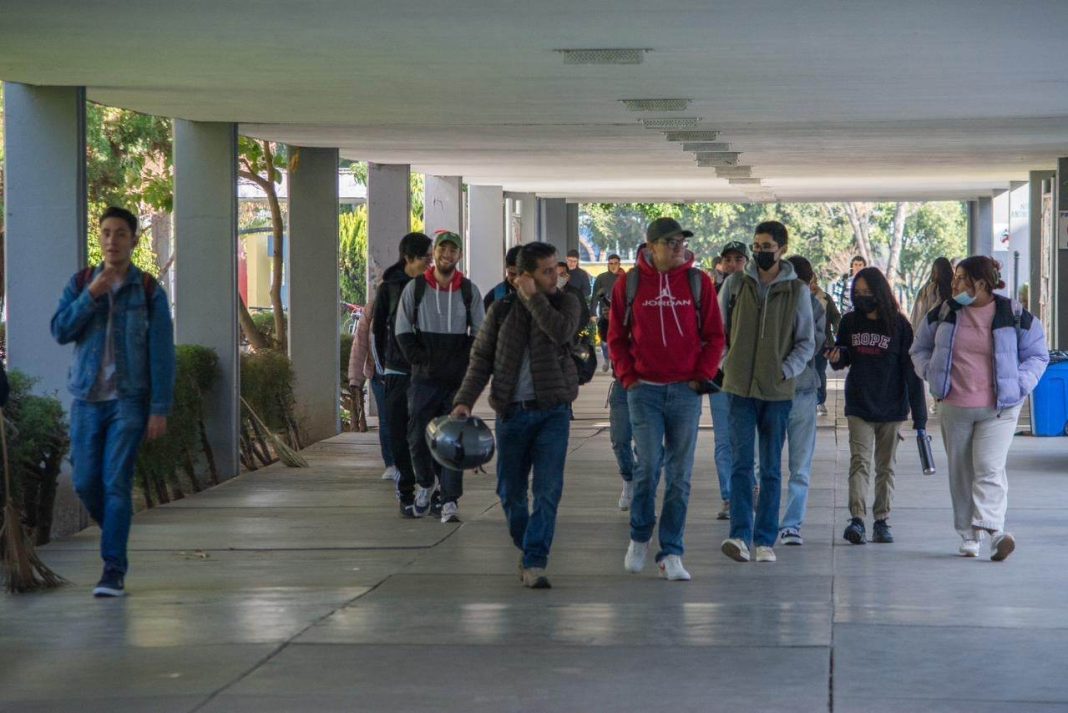 REGRESO CLASES UM