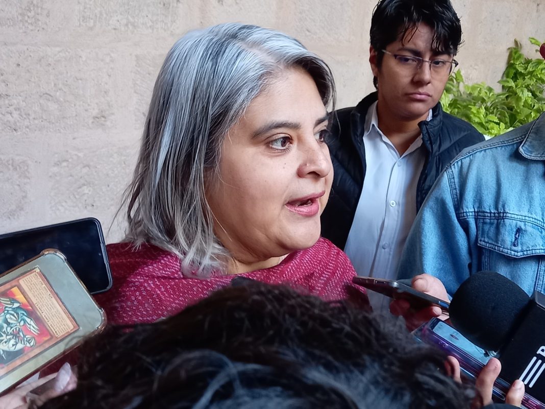 AZUCENA MARIN CONTRALORA