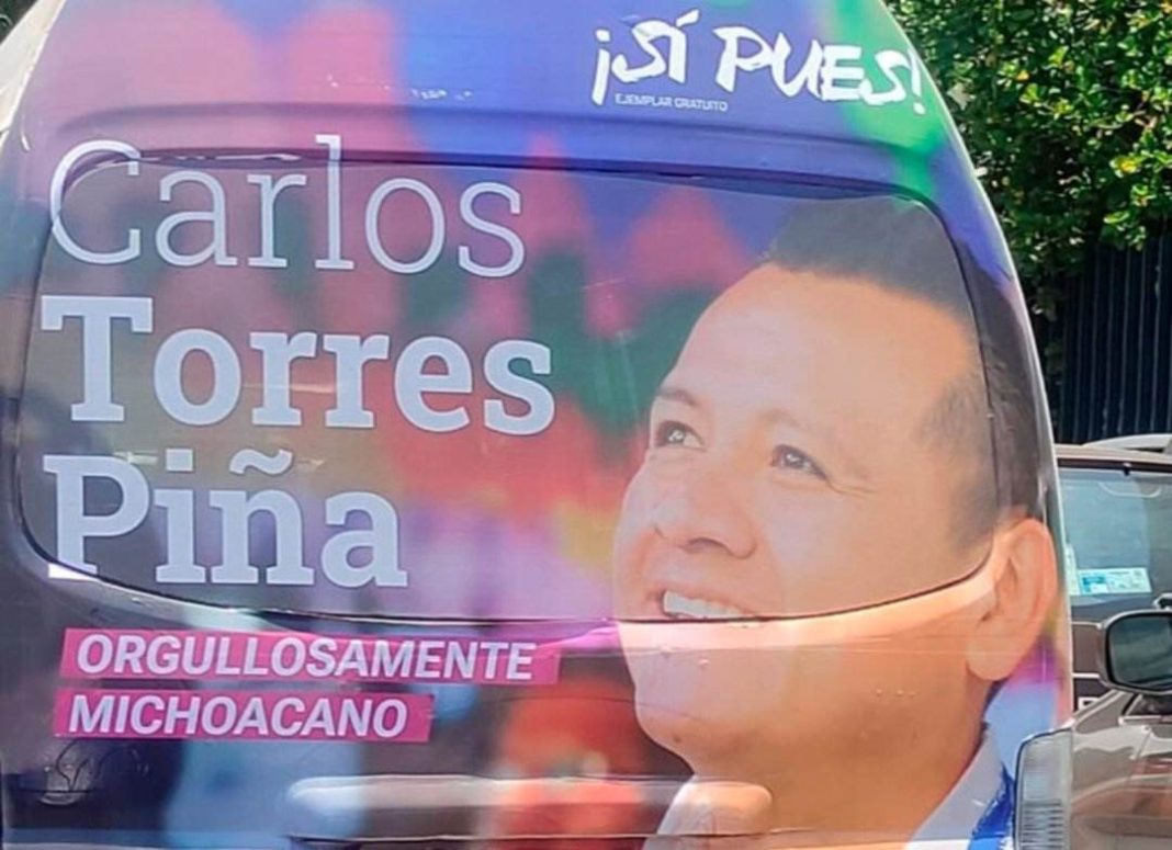 CARLOS TORRES PIÑA EN COMBIS