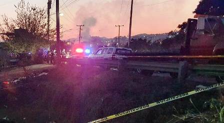 Dos motociclistas de 1406