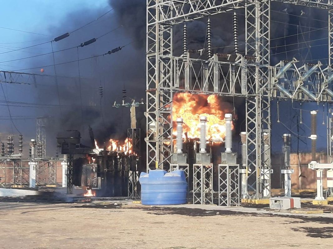 HUETAMO Explosión en transformador causa preliminar de incendio en subestación de CFE en Huetamo 7