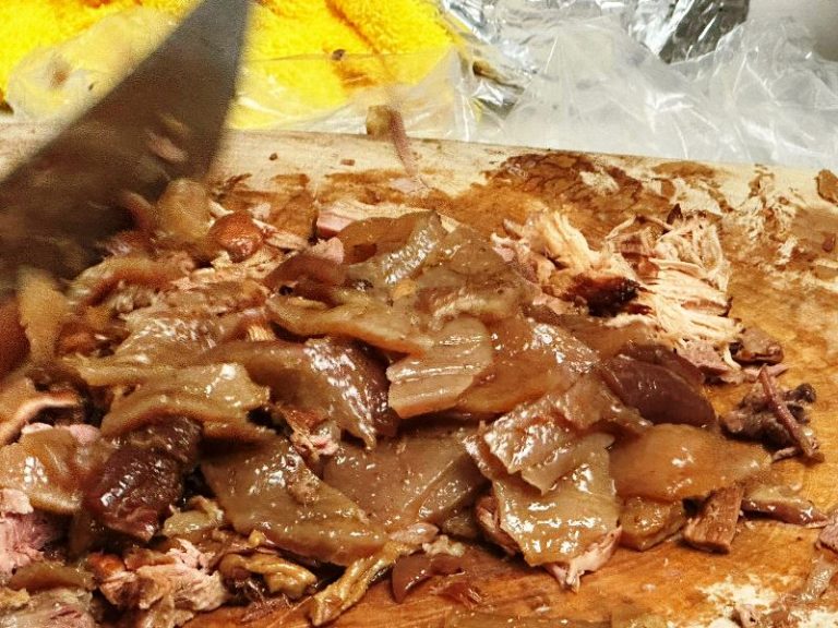 Invitan a deleitarse con las carnitas michoacanas en Tacámbaro