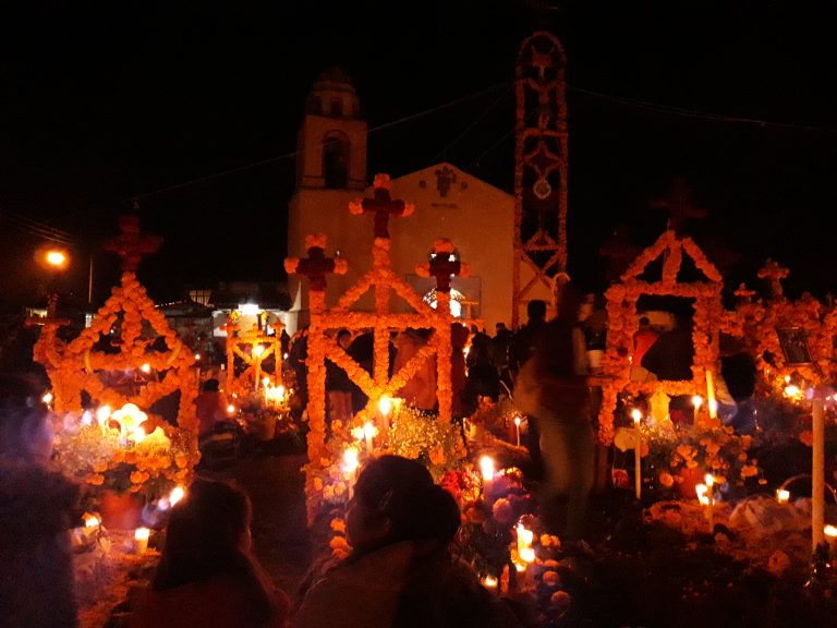 Tzintzuntzan invita a la Noche de Ánimas