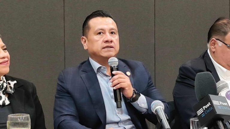 Fiscalía de Michoacán apuesta por nuevas tecnologías; Marina revisa plataformas de investigación