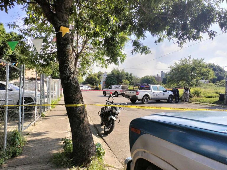 Joven peatón es asesinado a balazos en Villas de la Loma, Morelia