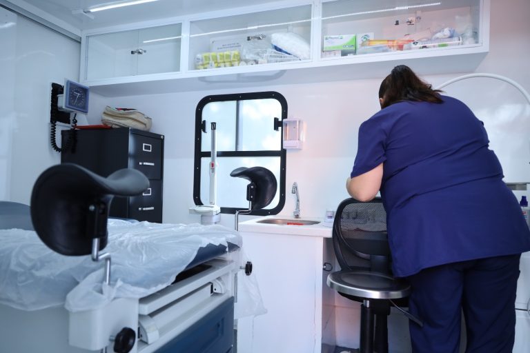 Ofrecen siete clínicas para detección oportuna del cáncer cervicouterino