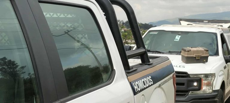 Hallan a hombre asesinado en la carretera Morelia-Toluca