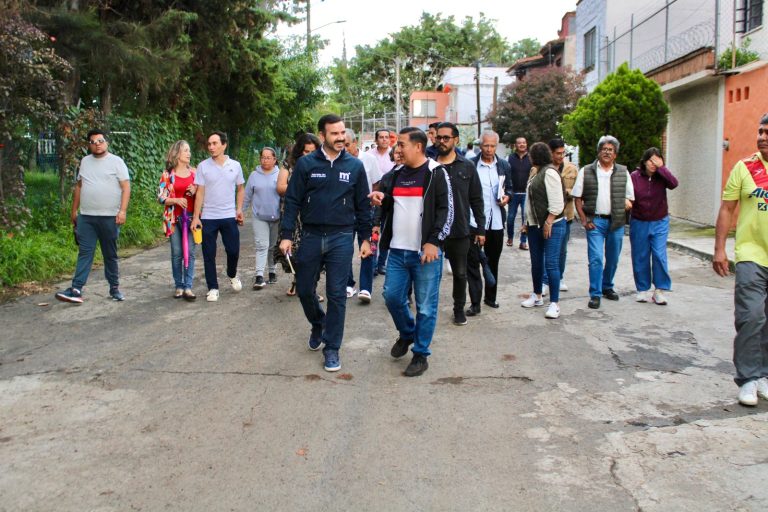 Refrenda ayuntamiento compromiso y atención a vecinos de la colonia Mariano Michelena