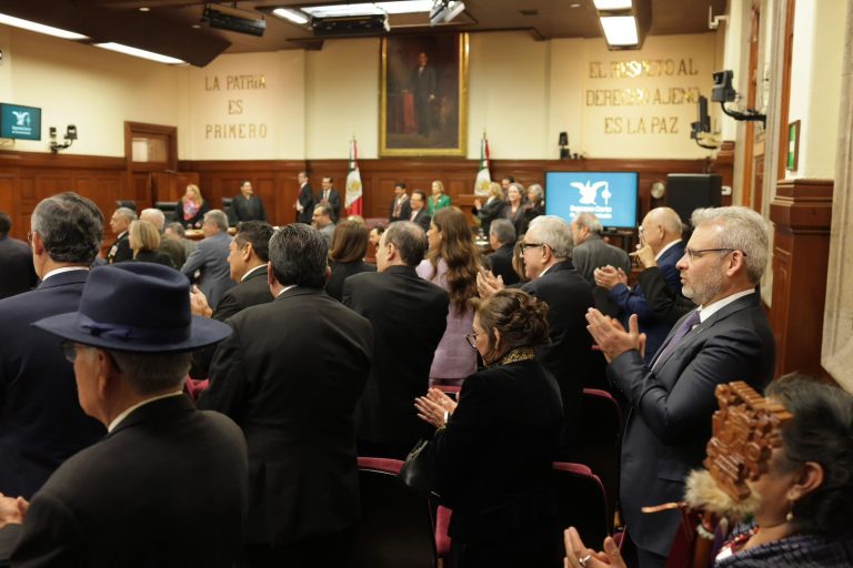 Celebra gobernador renovación de la SCJN