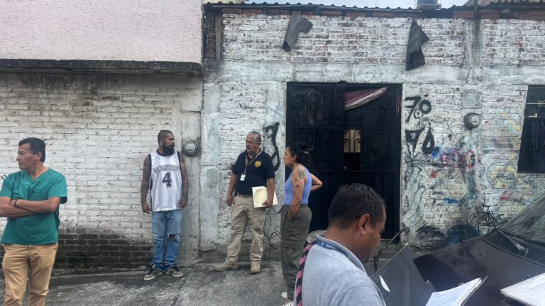 Rescata FGE a dos caninos en Morelia, tras denuncia por maltrato animal