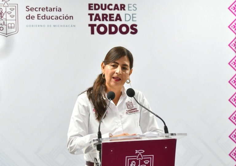205 mil alumnos de secundaria, meta de cobertura de la beca Rita Cetina en Michoacán