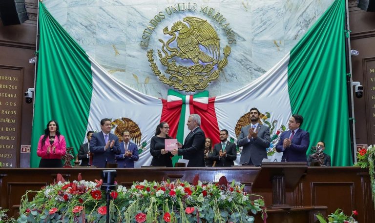 Congreso michoacano: del aplauso a la crítica en la entrega del cuarto informe de gobierno