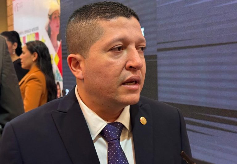 “Reginaldo Sandoval tiene la fuerza para 2027”, dicen diputados de izquierda