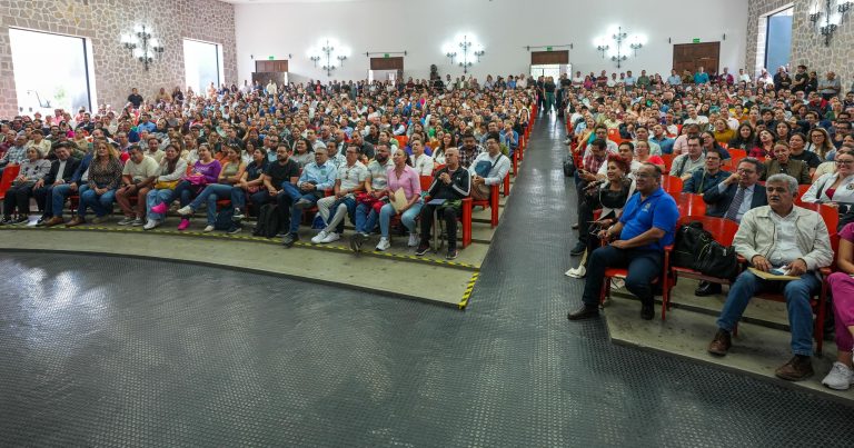 Se reúne rectora con más de mil docentes nicolaitas