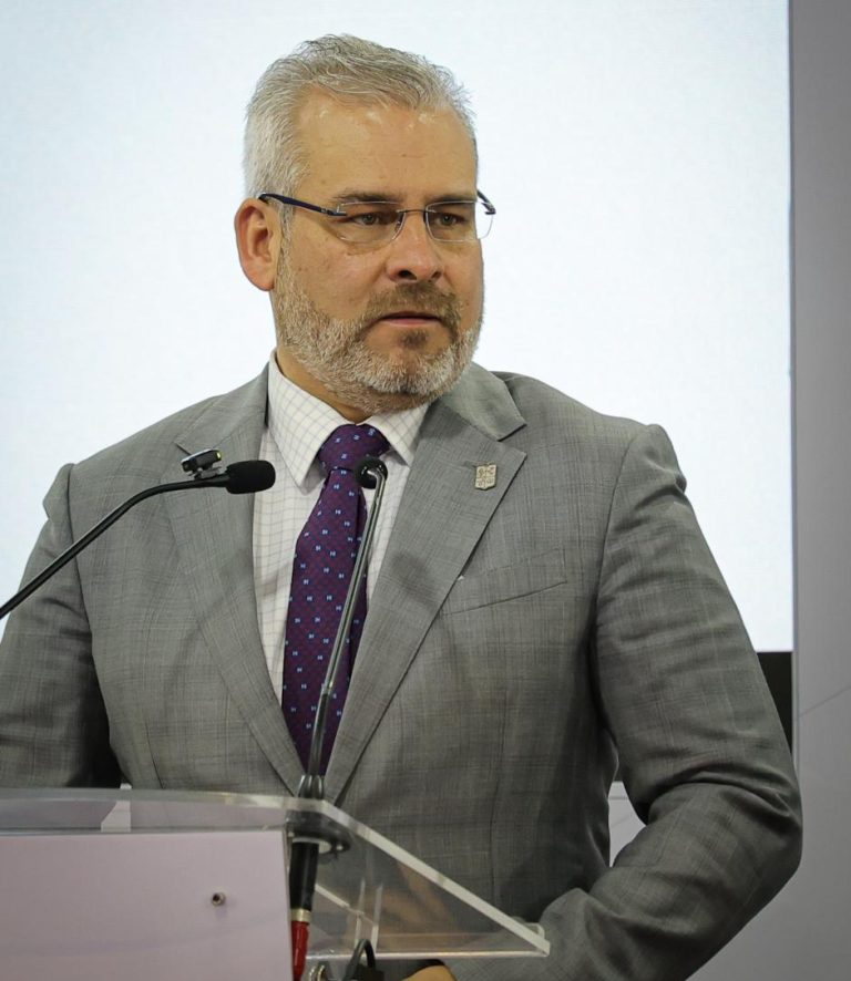 Evade gobernador informar sobre inseguridad, dice que el martes