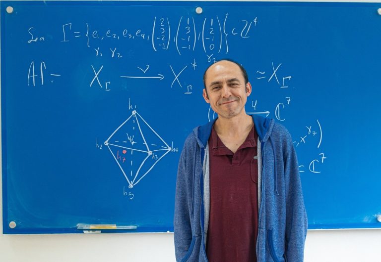 Investigadores de la UNAM Morelia y de universidades de Chile logran resolver conjetura matemática de Premio Nobel