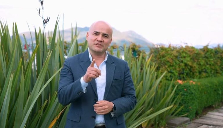 Es más cómodo invocar fantasmas del pasado, que atender problemas del presente: Héctor Ayala