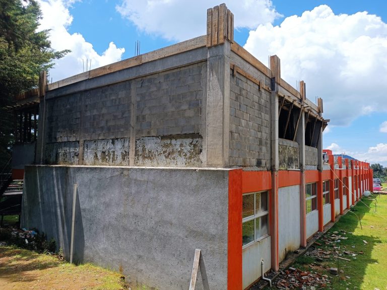 Construcción de nuevas aulas en Cecytem Nahuatzen beneficiará a más de 400 estudiantes