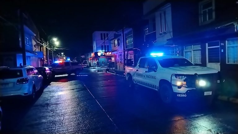 De cinco balazos matan a un hombre en el Infonavit Constituyentes de Uruapan