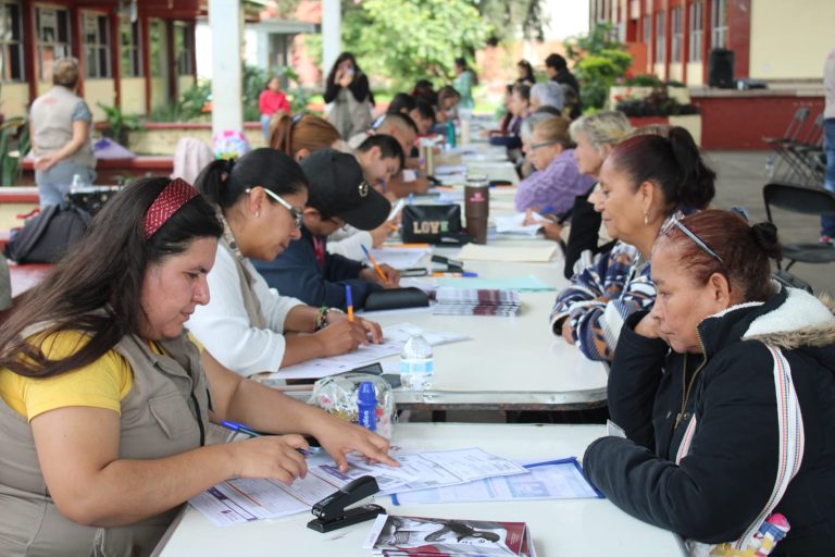 Por cita, entrega de tarjetas a Mujeres Bienestar en Michoacán