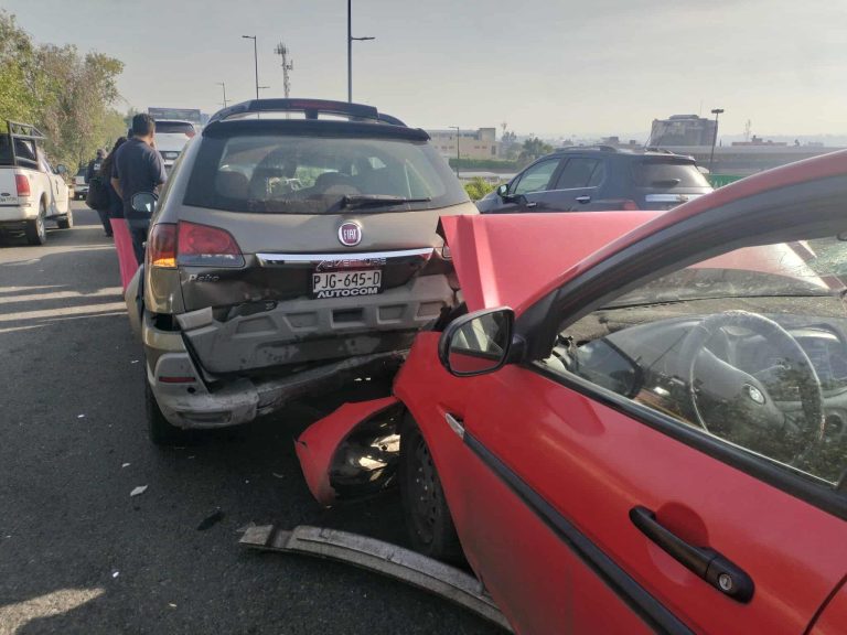 Se registra carambola vehicular en el periférico de Morelia, a la altura de la TAM