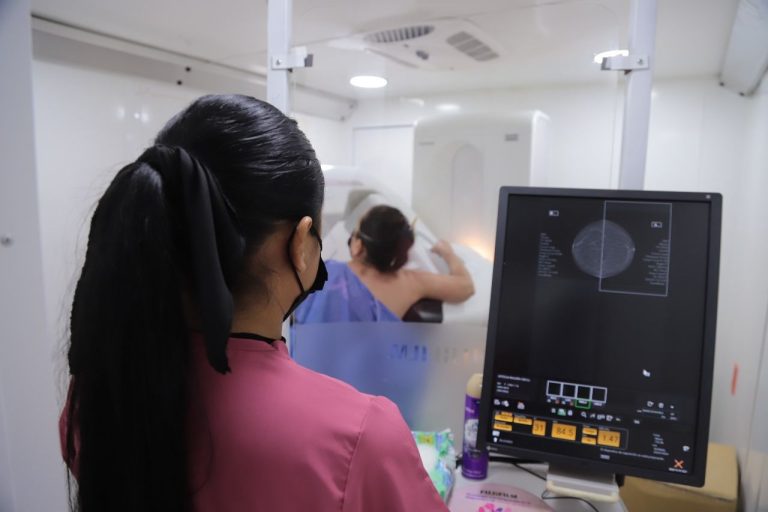 Mujeres de Villas del Pedregal tendrán mastografías gratuitas