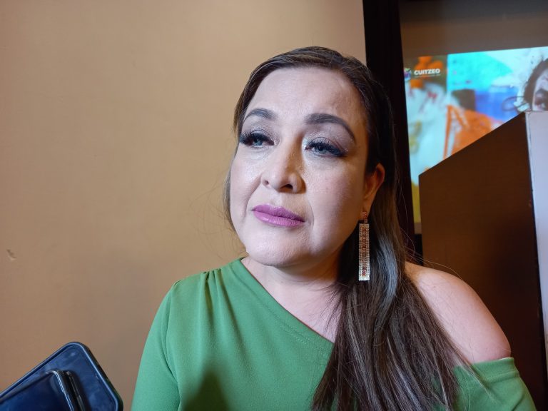 Sigue Seguridad Pública intentando retirar escoltas a alcaldesa de Cuitzeo