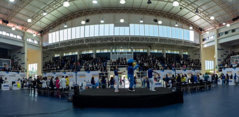 Rinde la UVAQ su 46° Informe Institucional y refuerza su modelo humanista