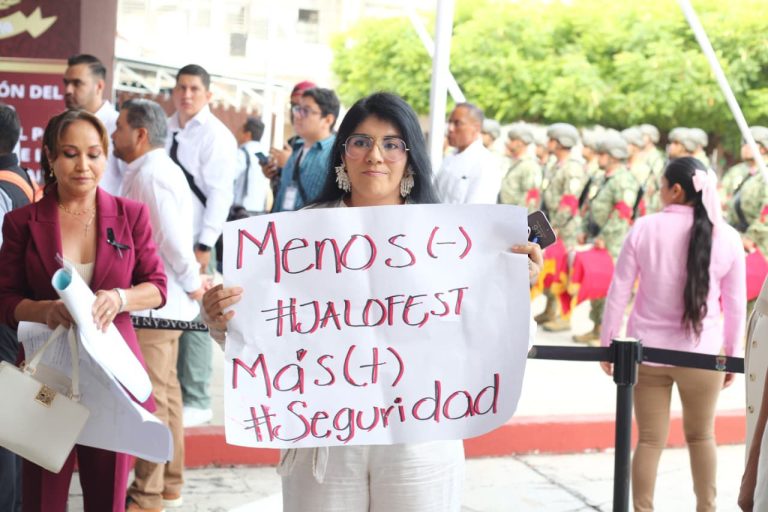 Legisladores se levantan de sesión solemne en Apatzingán en protesta por la inseguridad