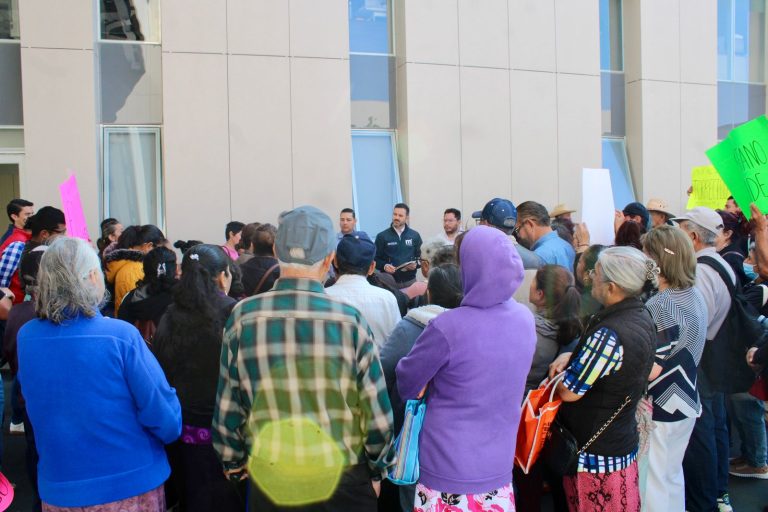 Dialogan funcionarios del Ayuntamiento de Morelia con vecinos de las Colonias Unidas del Sur