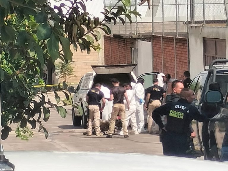 Ejecutan a motociclista y hallan cuerpo descuartizado, en distintos puntos de Morelia