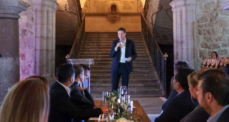 Entregan Premio al Mérito Empresarial Restaurantero