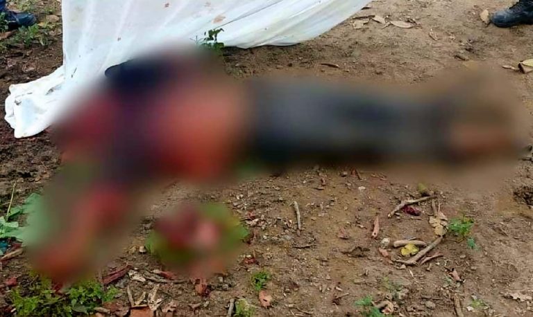 Matan a un hombre en el patio de una casa de Aquila