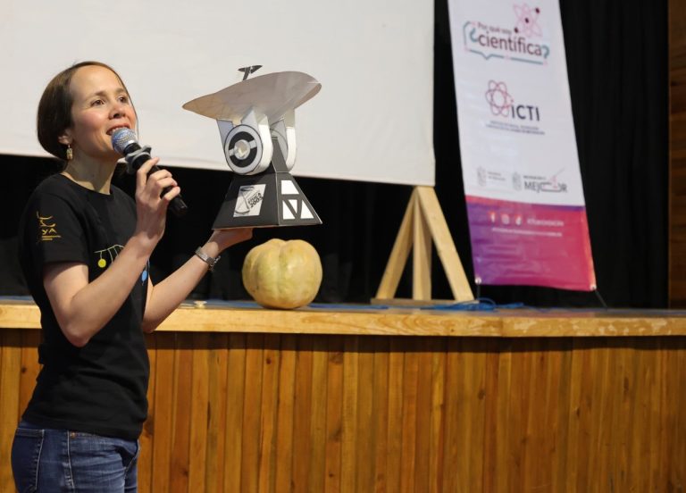 Ciencia e inspiración llegan a Acuitzio con el programa ¿Por qué soy científica?