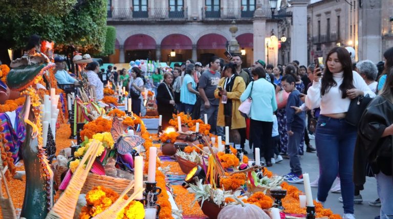Afluencia turística en Morelia, previo a la celebración de Día de Muertos