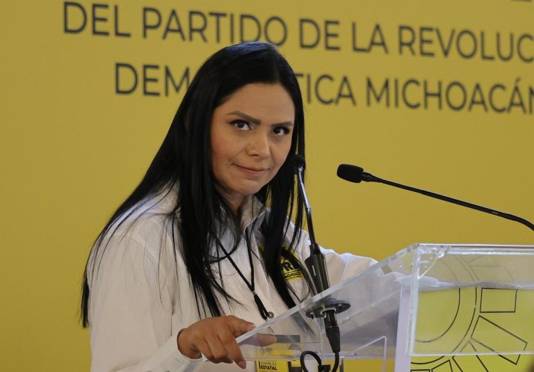 Cierra filas Octavio Ocampo, el PRD va solo en 2027 con Araceli Saucedo, dice
