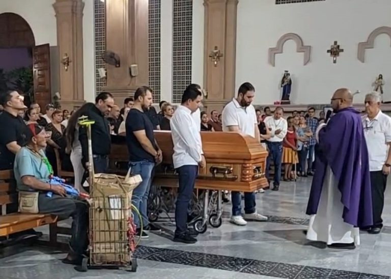 Con misa de cuerpo presente, Apatzingán despide a líder limonero asesinado
