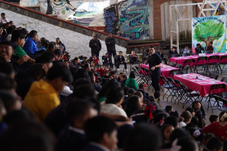 Impulsan la voz de la niñez indígena en Janitzio