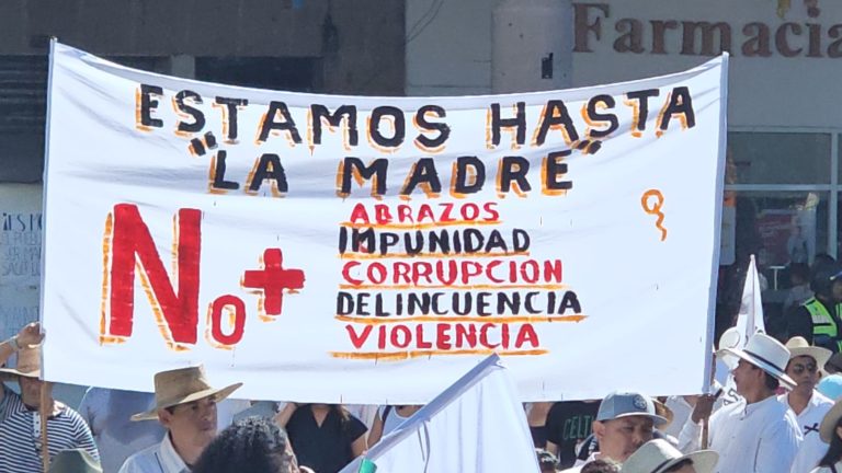 «Queremos paz, queremos libertad», familias protestaron este sábado, en Uruapan