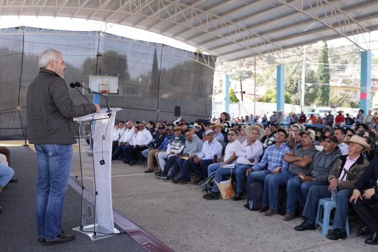 Federación y Estado comprarán granos a productores: Bedolla