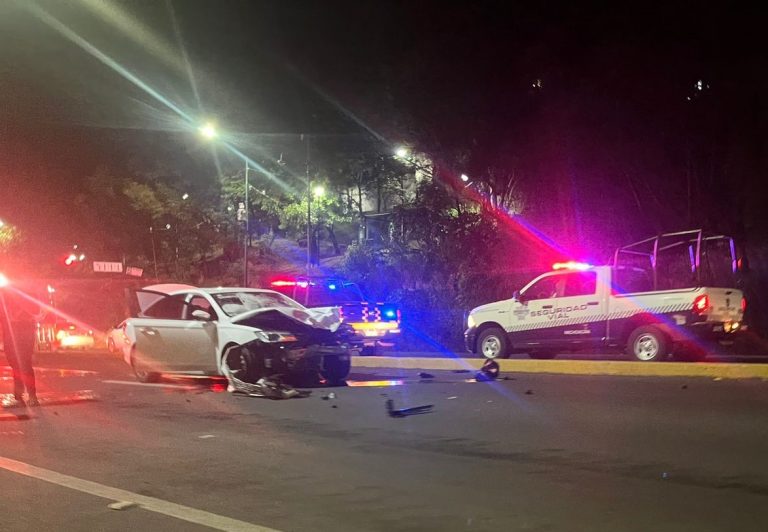 Fallece motociclista en choque contra auto sobre el Libramiento Sur de Morelia