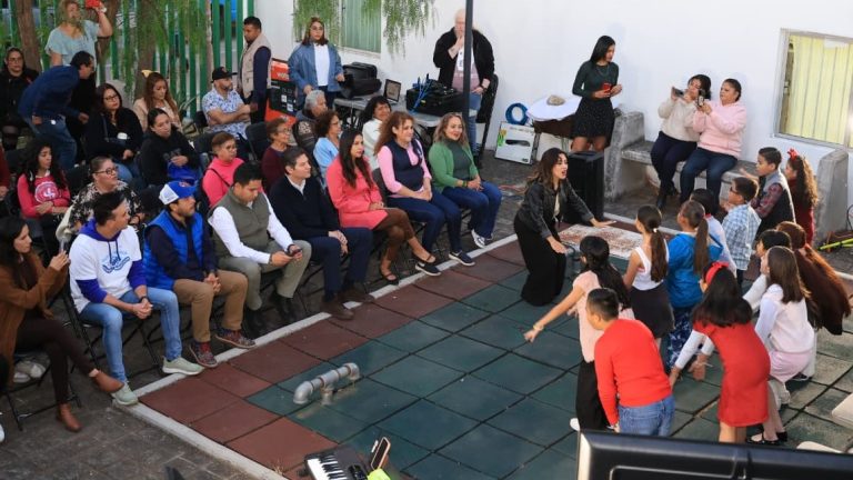 Niñas y niños de Coros Infantiles, verdaderos constructores de paz: Alfonso Martínez