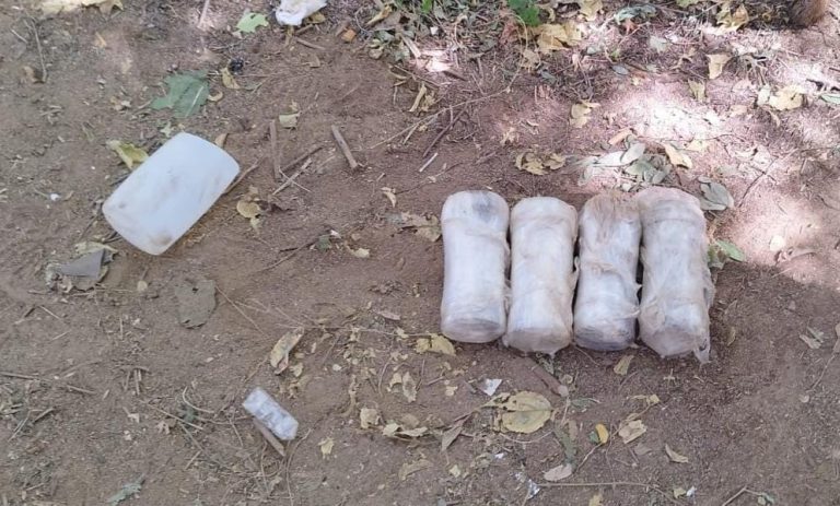 Explosivos y droga asegurados en operativo en Apatzingán