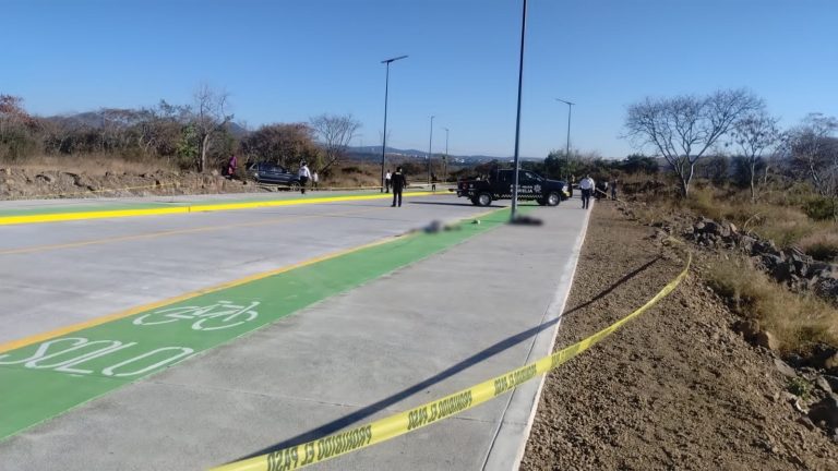 Derrape de moto deja 2 muertos en Villas del Pedregal