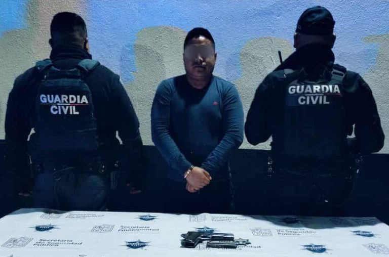 Detienen a un automovilista armado y ebrio en Tzintzuntzan
