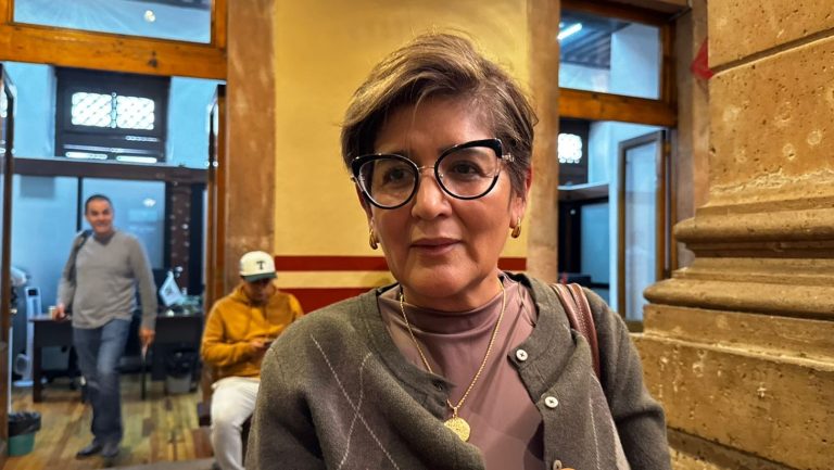 El duelo de Uruapan: “No solo mataron al presidente; nos mataron un poco a todos”, dice síndica municipal