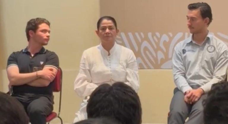 Tras seis días de toma del Tecnológico de Morelia, directora atiende a alumnos y compromete establecer mesas de diálogo